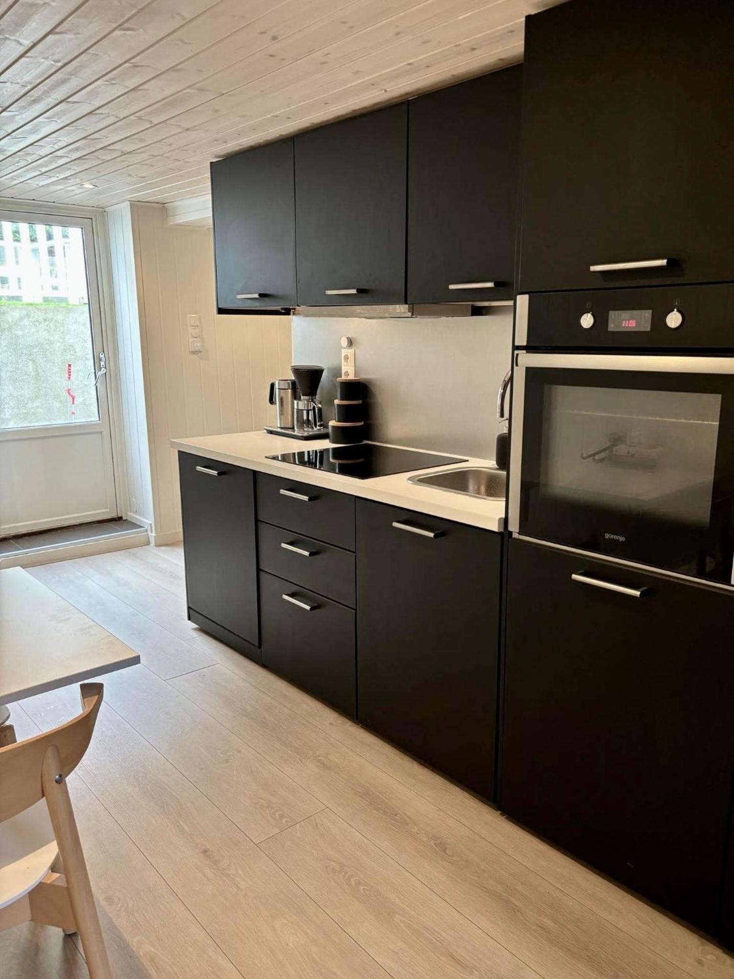 Down Town Apartment With Outside Area In Villa Kristiansand Eksteriør bilde