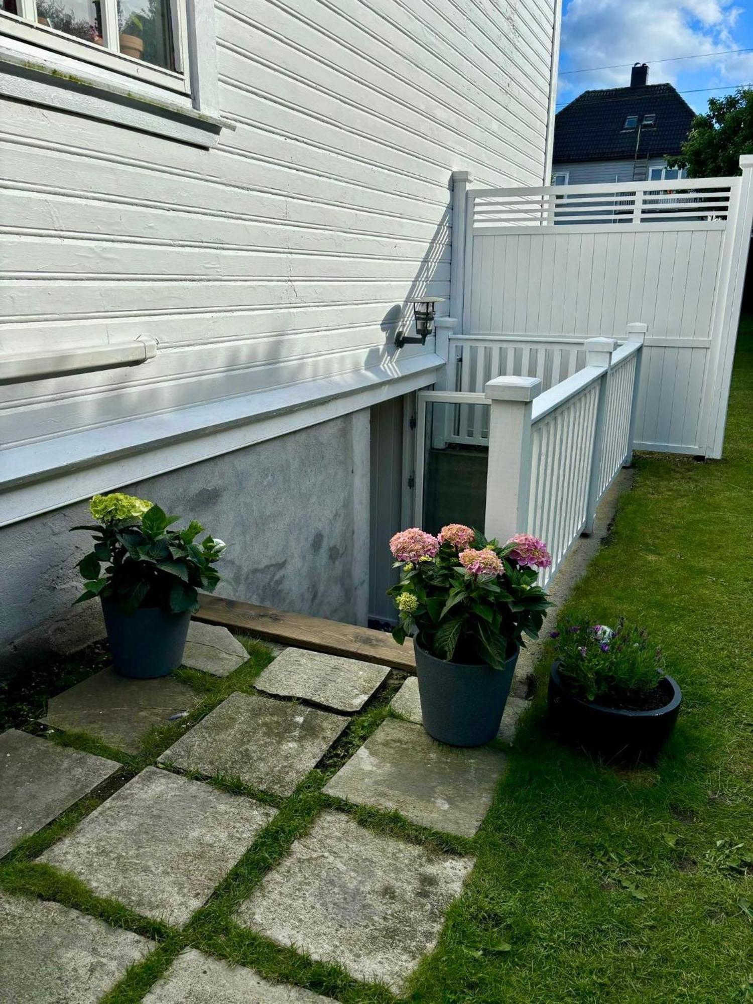Down Town Apartment With Outside Area In Villa Kristiansand Eksteriør bilde